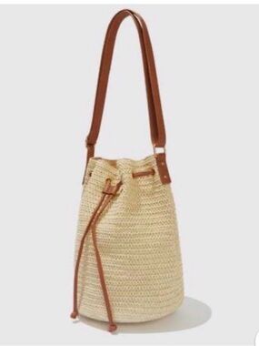 Montce Ali Cream Raffia Bucket Bag with Tan Straps *Never Used*